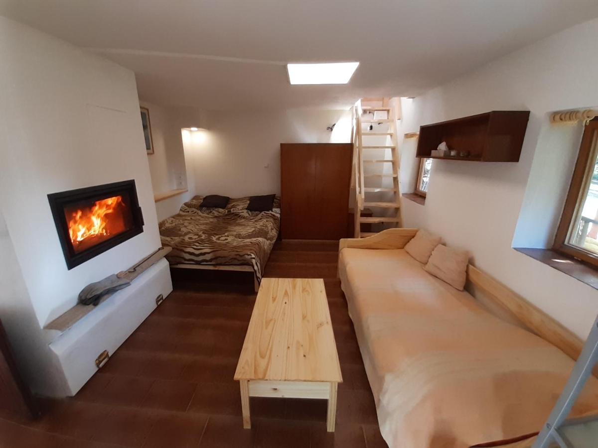 Holiday Home Zajicovi Rabyne Εξωτερικό φωτογραφία
